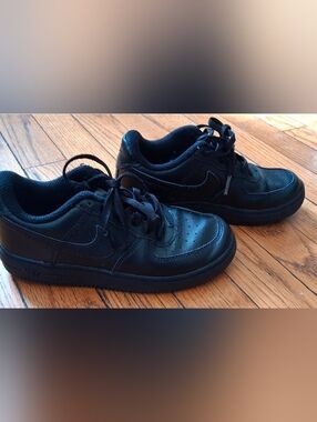 Nike Air Force 1 Low - Youth Black Athletic 13C Running Sneakers. DH2925-001